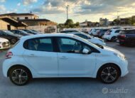 Peugeot 208 PureTech 82 5 porte Allure