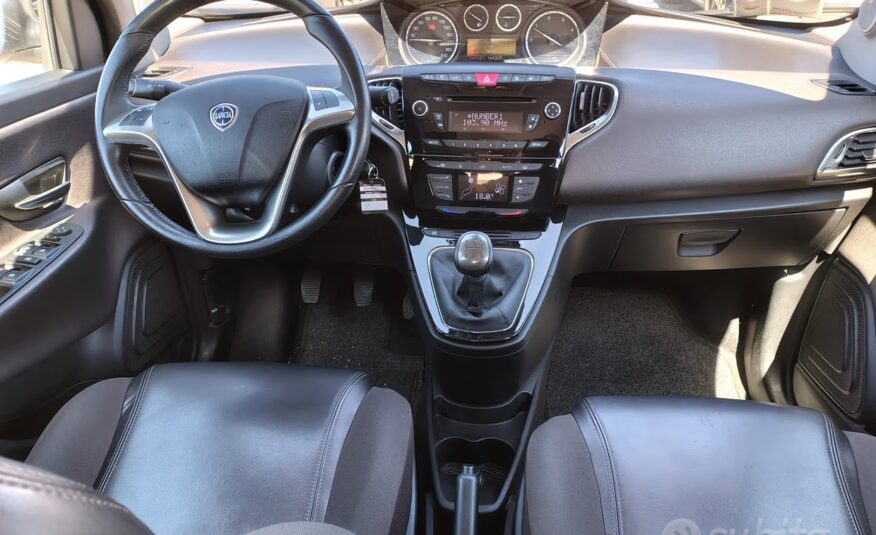 Lancia Ypsilon 1.3 MJT 16V 95 CV 5 porte S&S Plati