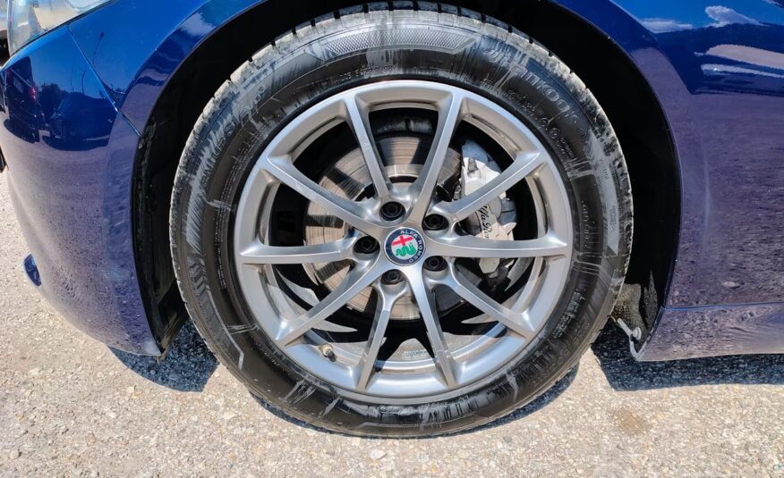 Alfa Romeo Giulia 2.2 Turbodiesel 136 CV Business