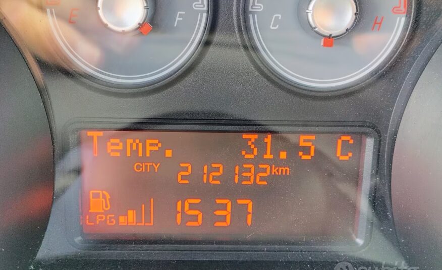 Fiat Punto 1.4 8V 5 porte Easypower Lounge