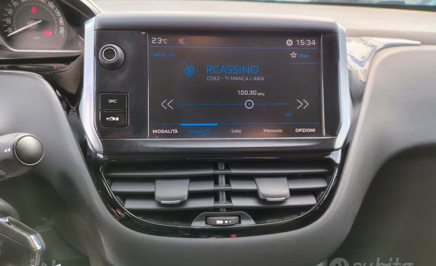 Peugeot 208 PureTech 82 5 porte Allure