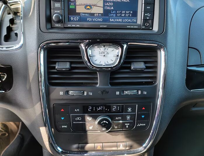 Lancia Voyager 2.8 Turbodiesel Platinum 177 CV