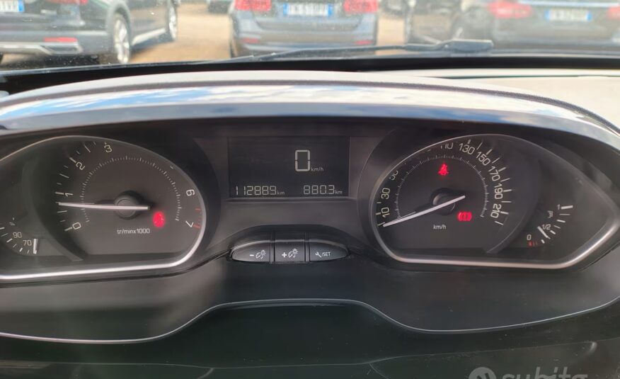 Peugeot 208 PureTech 82 5 porte Allure