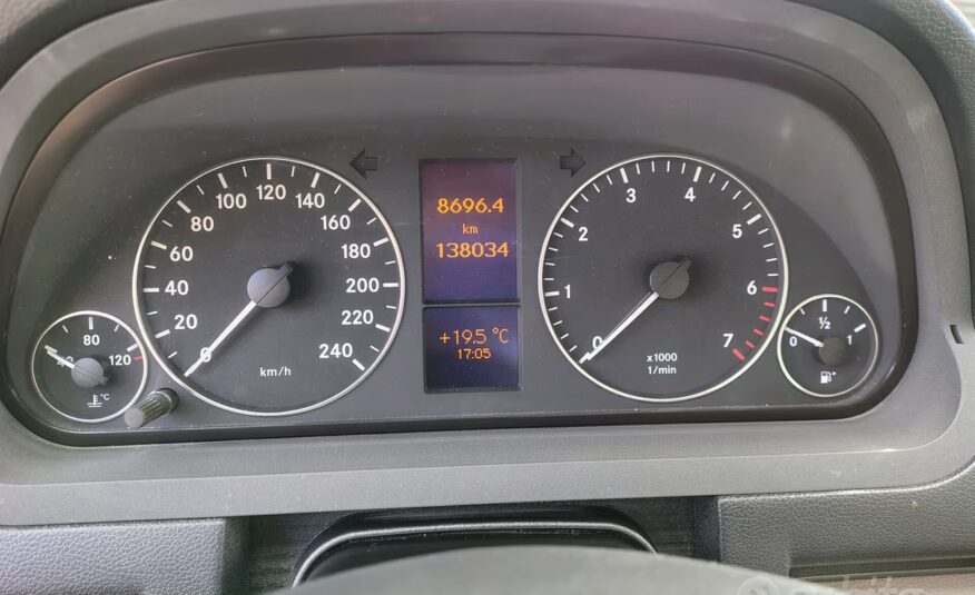 Mercedes-benz A 150 BlueEFFICIENCY Avantgarde