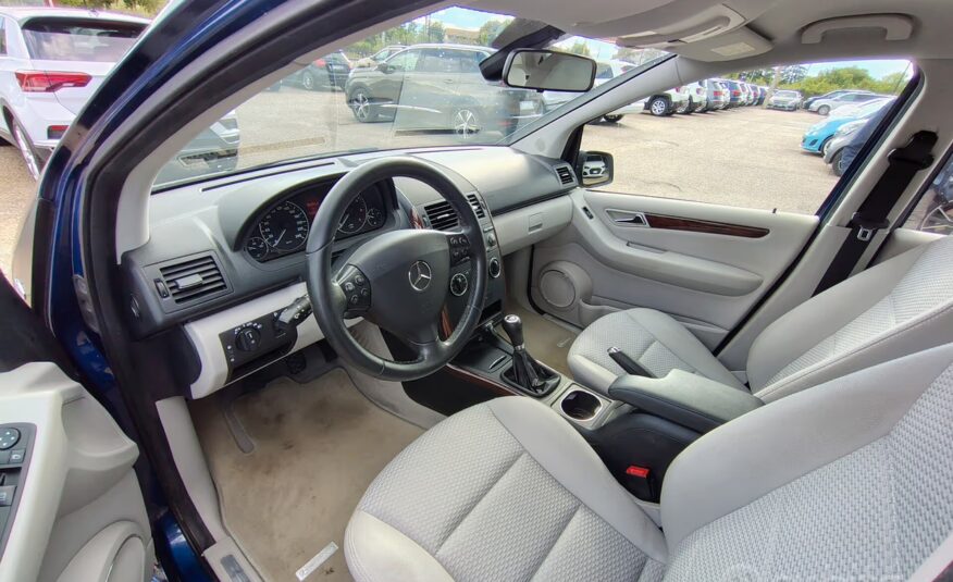 Mercedes-benz A 150 BlueEFFICIENCY Avantgarde