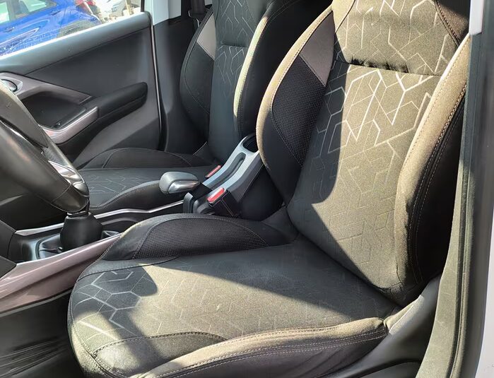 Peugeot 2008 1.2 VTi 82CV Allure