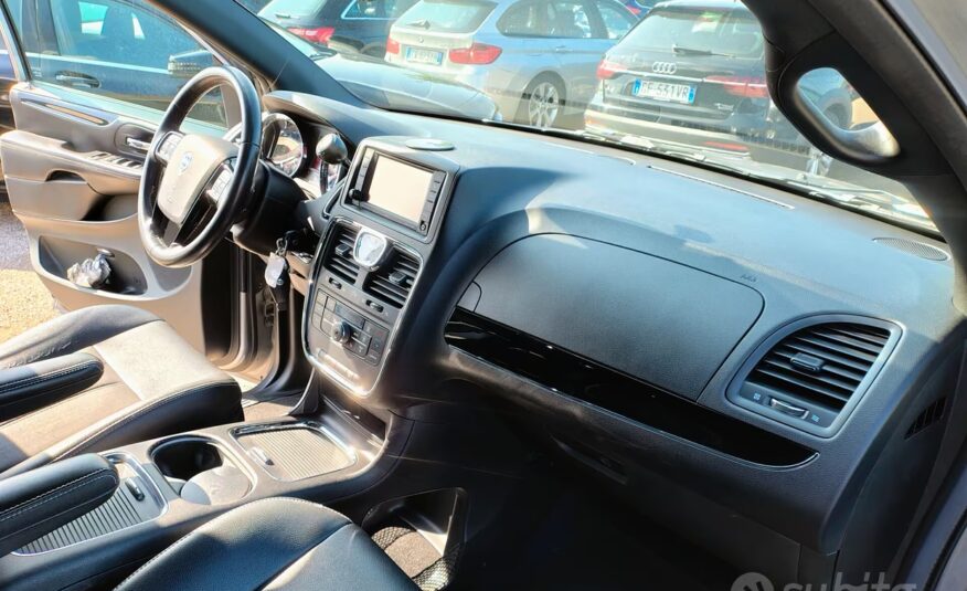 Lancia Voyager 2.8 Turbodiesel Platinum 177 CV