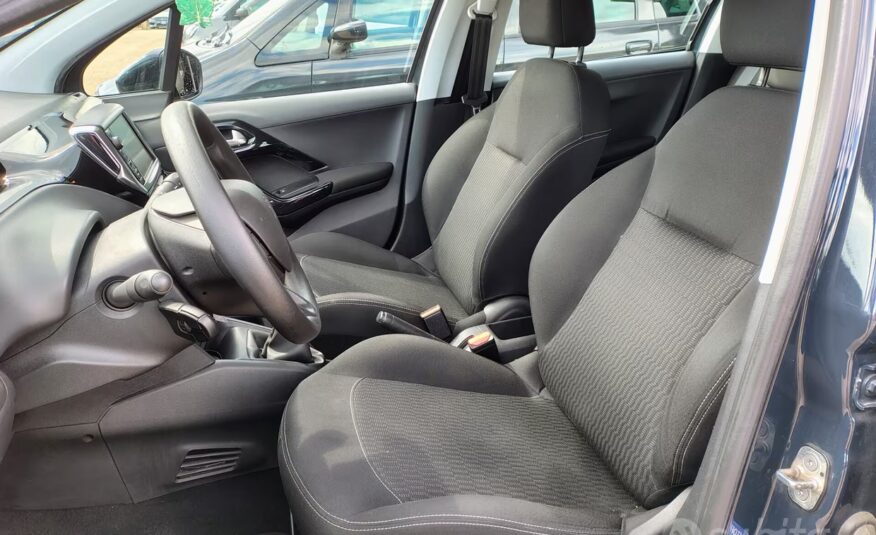 Peugeot 208 PureTech 82 5 porte Allure