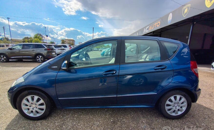 Mercedes-benz A 150 BlueEFFICIENCY Avantgarde
