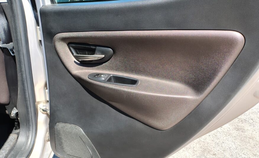 Lancia Ypsilon 1.3 MJT 16V 95 CV 5 porte S&S Plati