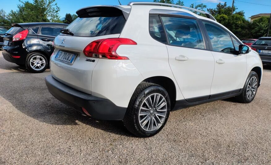 Peugeot 2008 1.2 VTi 82CV Allure