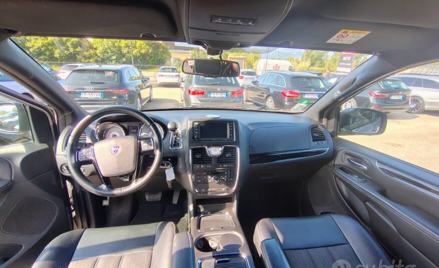 Lancia Voyager 2.8 Turbodiesel Platinum 177 CV