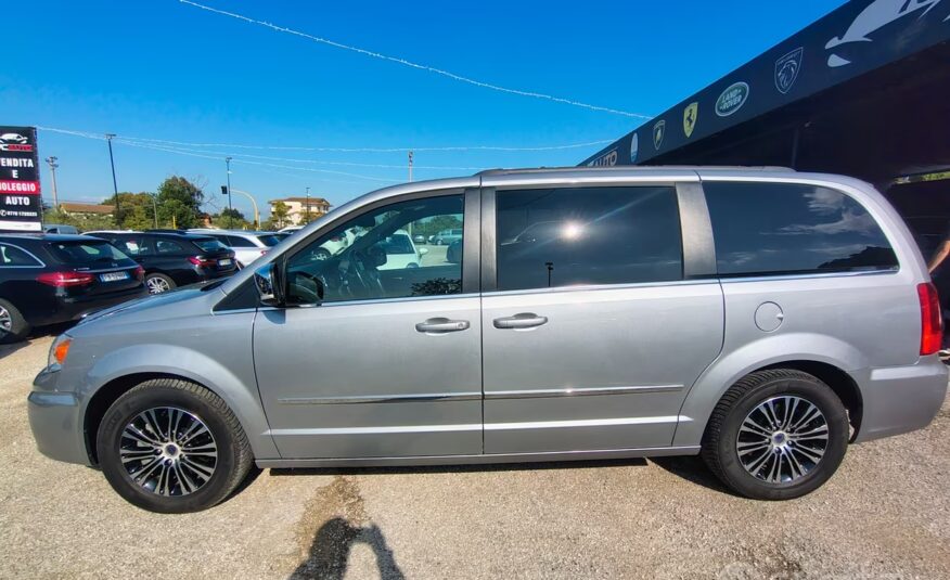 Lancia Voyager 2.8 Turbodiesel Platinum 177 CV