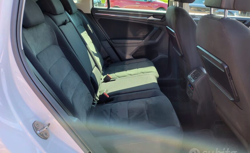 Volkswagen Tiguan 2.0 TDI SCR DSG 4MOTION Business