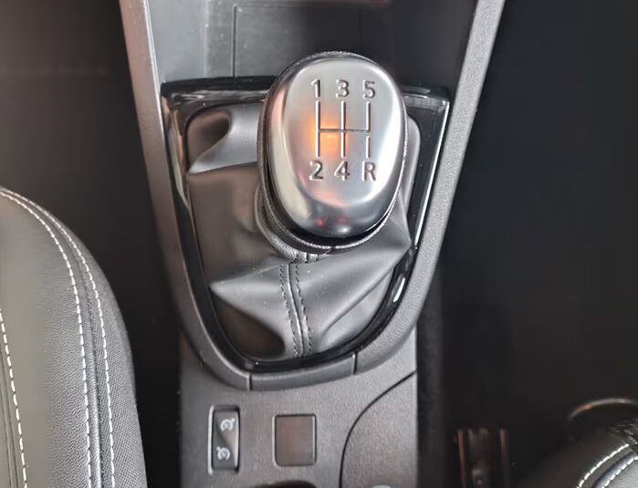 Renault Clio TCe 12V 90 CV 5 porte Moschino Life