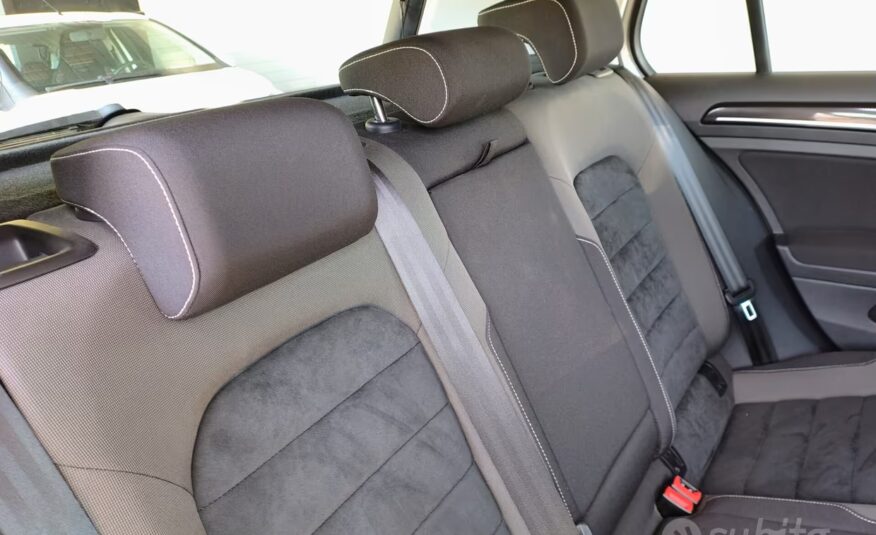 Volkswagen Golf 1.6 TDI 110 CV 5p. Executive BlueM