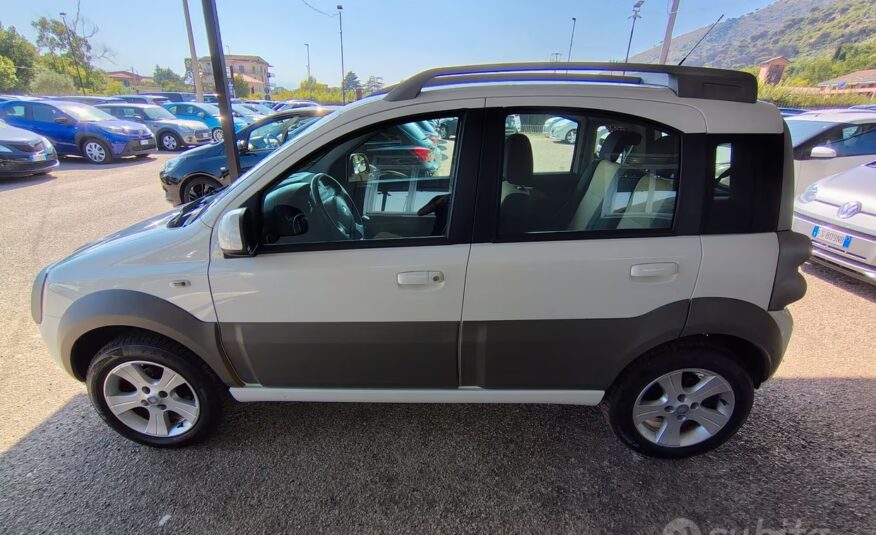 Fiat Panda 1.3 MJT 16V DPF 4×4 Cross IMPECCABILE