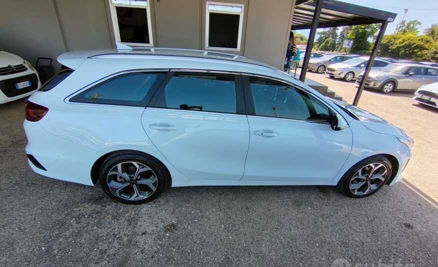 Kia Ceed 1.6 CRDi 136 CV MHEV DCT SW Style