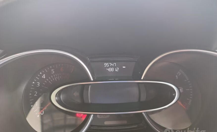 Renault Clio TCe 12V 90 CV 5 porte Moschino Life