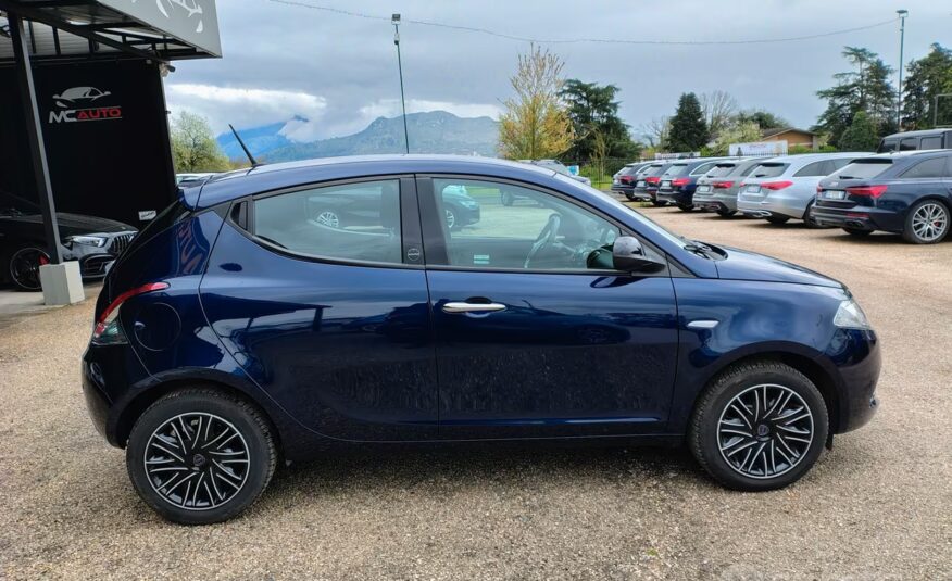 Lancia Ypsilon 1.0 FireFly 5 porte S&S Hybrid Ecoc