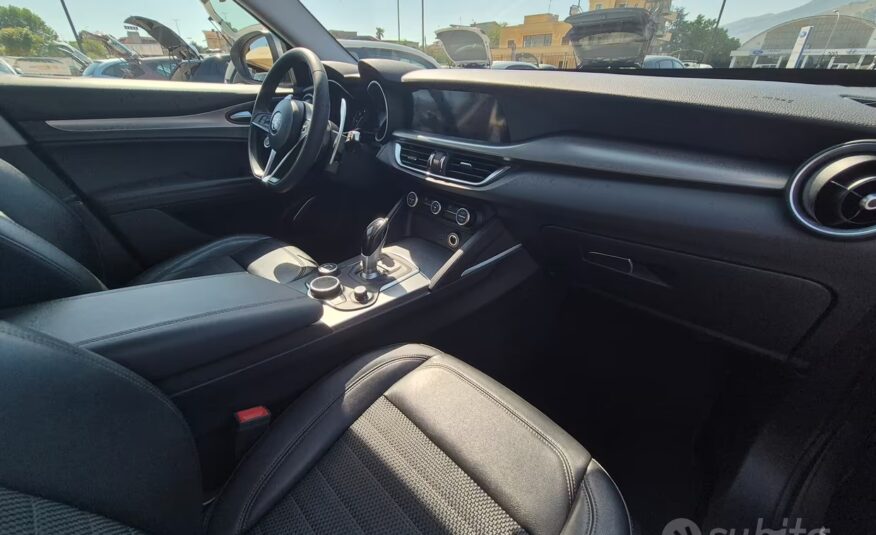 Alfa Romeo Stelvio 2.2 Turbodiesel 210 CV AT8 Q4