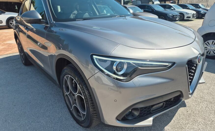 Alfa Romeo Stelvio 2.2 Turbodiesel 210 CV AT8 Q4