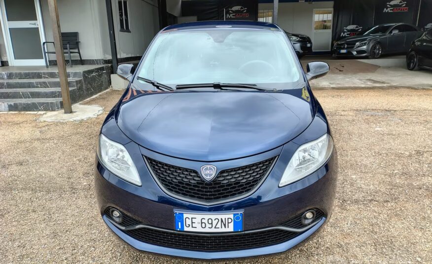 Lancia Ypsilon 1.0 FireFly 5 porte S&S Hybrid Ecoc