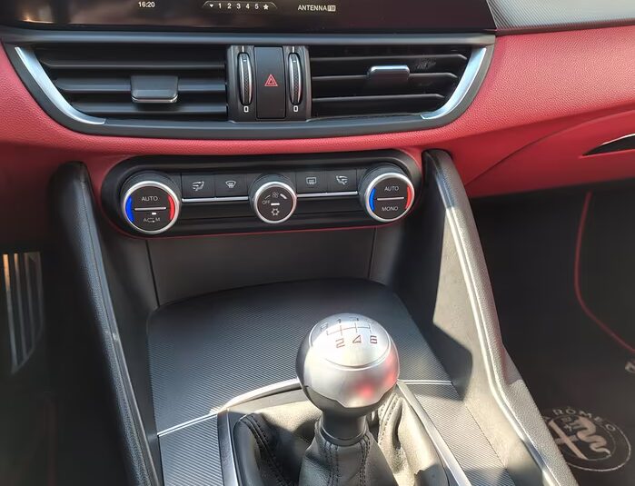 Alfa Romeo Giulia 2.2 Turbodiesel 180 CV Super