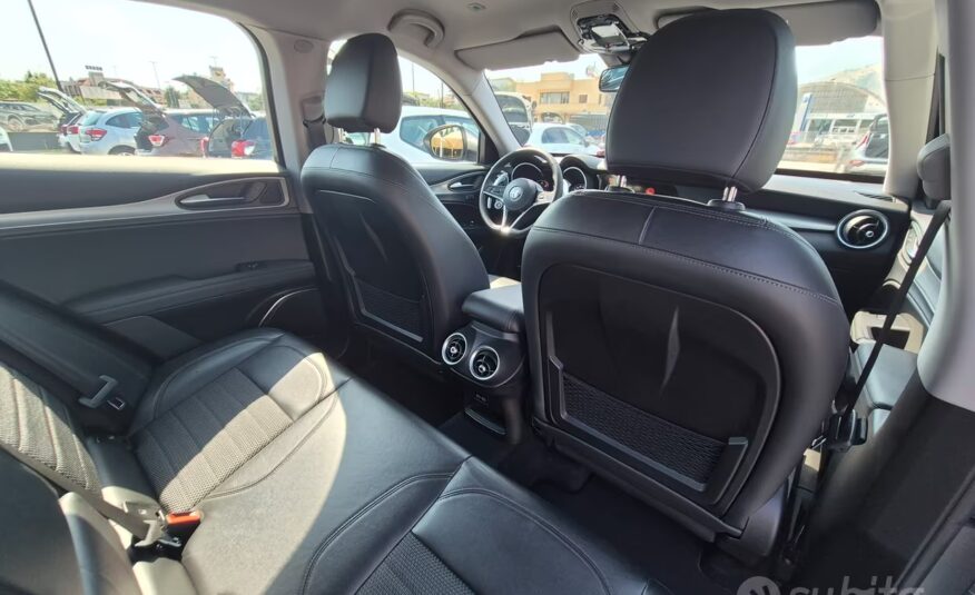 Alfa Romeo Stelvio 2.2 Turbodiesel 210 CV AT8 Q4
