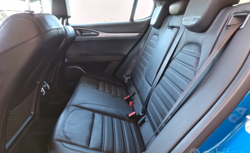 Alfa Romeo Stelvio 2.2 Turbodiesel 210 CV AT8 Q4 V