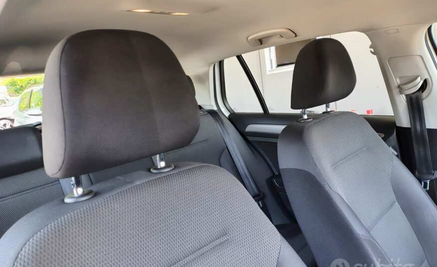 Volkswagen Golf 1.6 TDI 110 CV 5p. Highline BlueMo