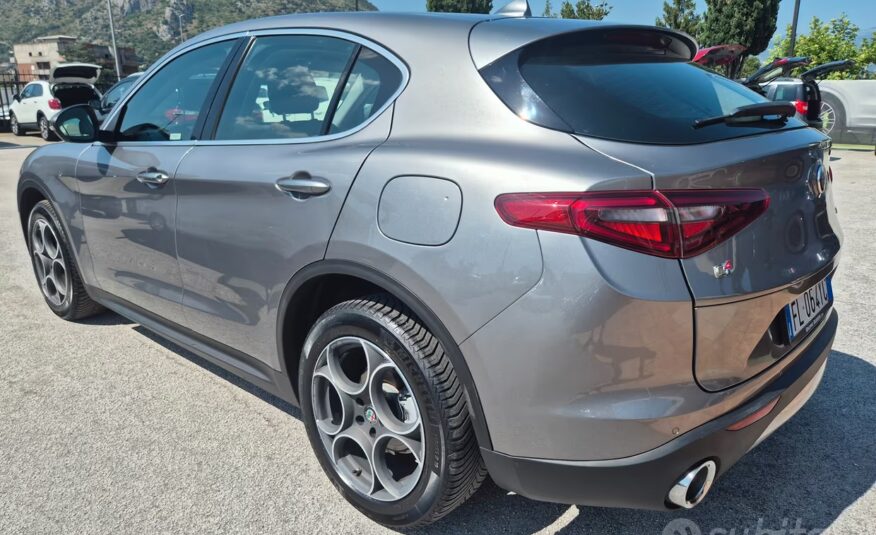 Alfa Romeo Stelvio 2.2 Turbodiesel 210 CV AT8 Q4