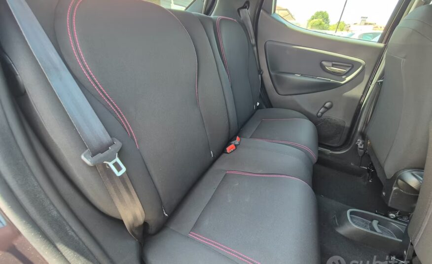 Lancia Ypsilon 1.2 69 CV 5 porte S&S Platinum