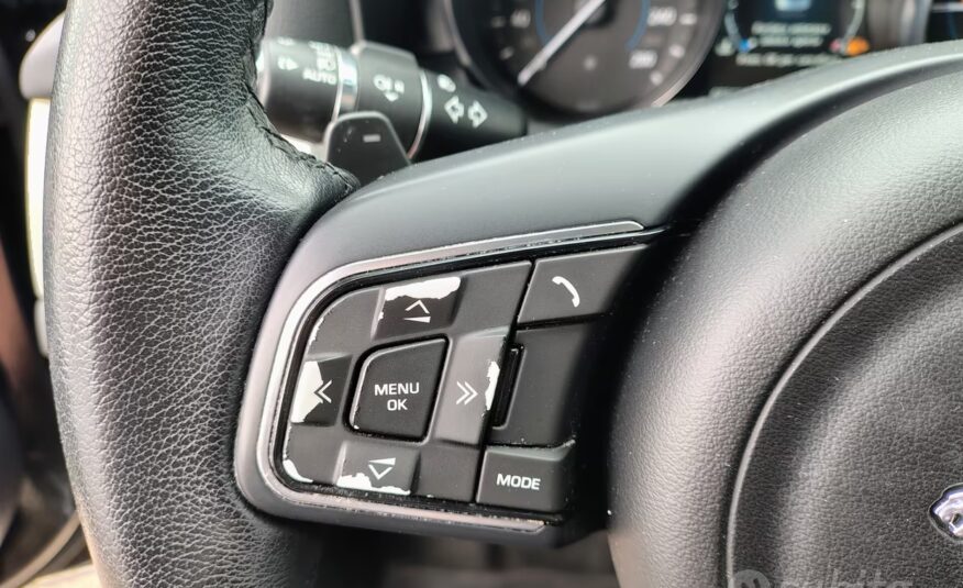 Jaguar XF aut. Portfolio (SOLO PER OPERATORI DEL SETTORE)