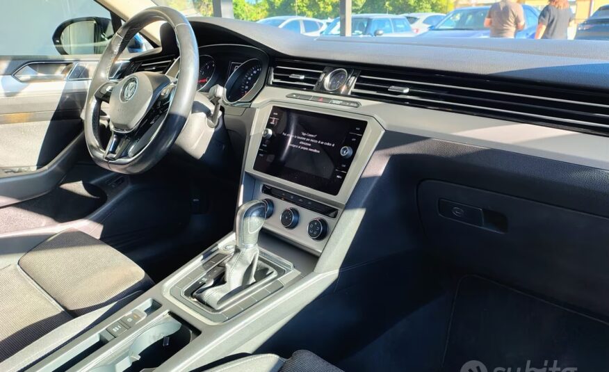 Volkswagen Passat 1.4 TSI DSG 2019 Trendline BlueM