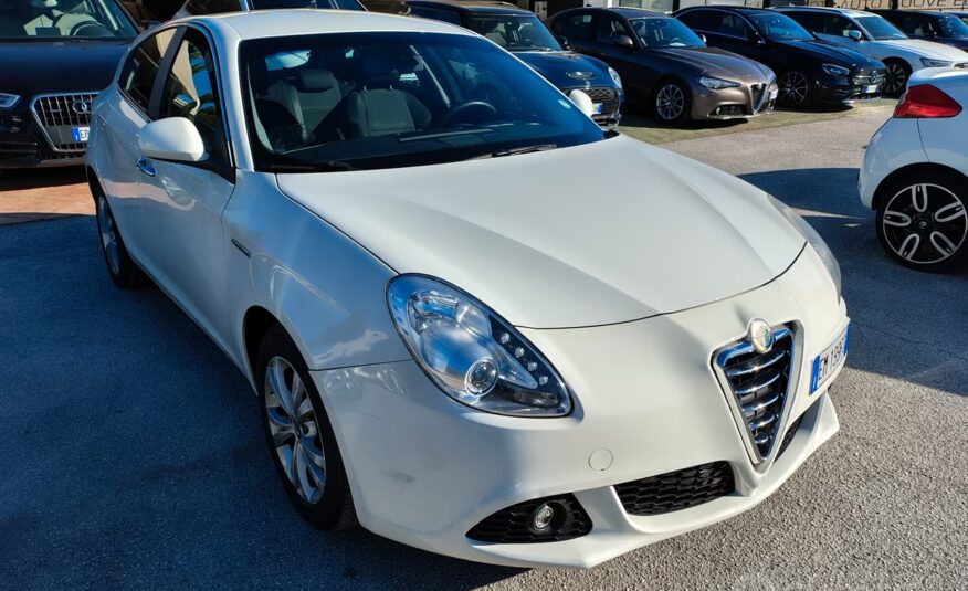 Alfa Romeo Giulietta 1.6 JTDm-2 105 CV Distinctive
