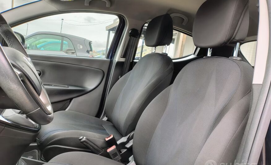 Lancia Ypsilon 1.0 FireFly 5 porte S&S Hybrid Ecoc