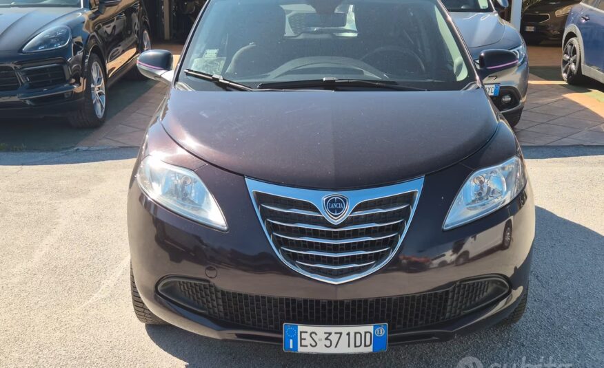 Lancia Ypsilon 1.2 69 CV 5 porte S&S Platinum