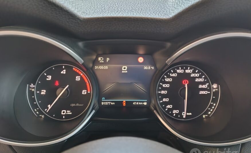 Alfa Romeo Stelvio 2.2 Turbodiesel 210 CV AT8 Q4 V