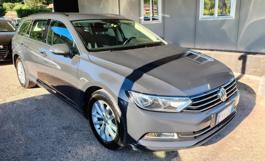 Volkswagen Passat 1.4 TSI DSG 2019 Trendline BlueM