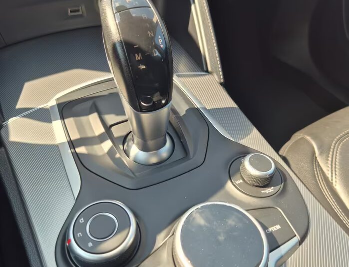 Alfa Romeo Stelvio 2.2 Turbodiesel 210 CV AT8 Q4