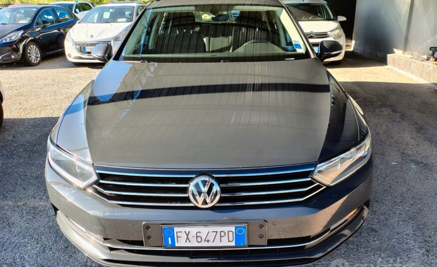 Volkswagen Passat 1.4 TSI DSG 2019 Trendline BlueM
