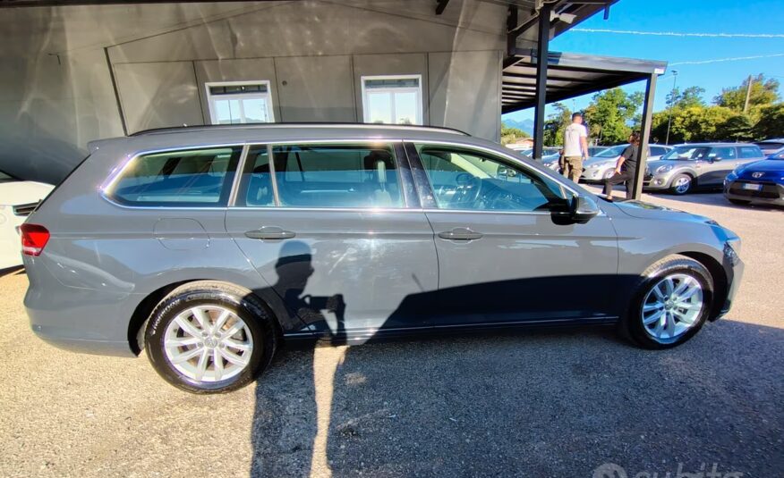 Volkswagen Passat 1.4 TSI DSG 2019 Trendline BlueM