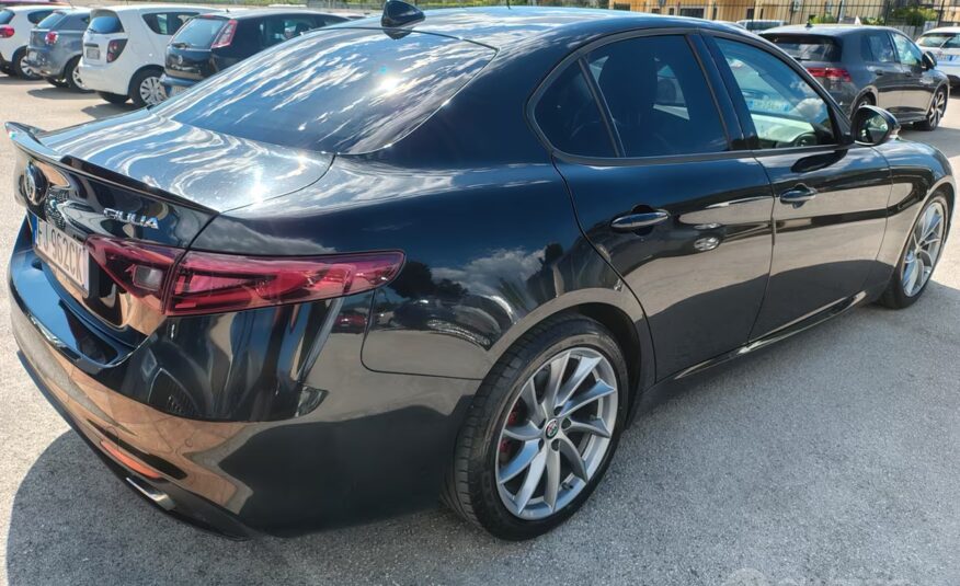 Alfa Romeo Giulia 2.2 Turbodiesel 180 CV Super