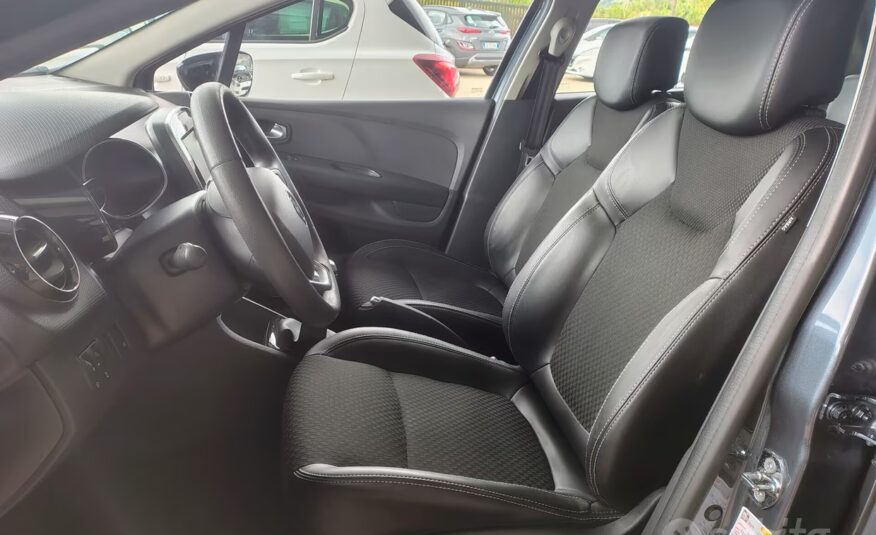 Renault Clio TCe 12V 90 CV 5 porte Moschino Life