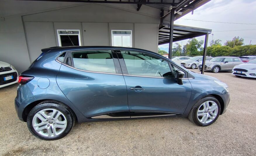 Renault Clio TCe 12V 90 CV 5 porte Moschino Life