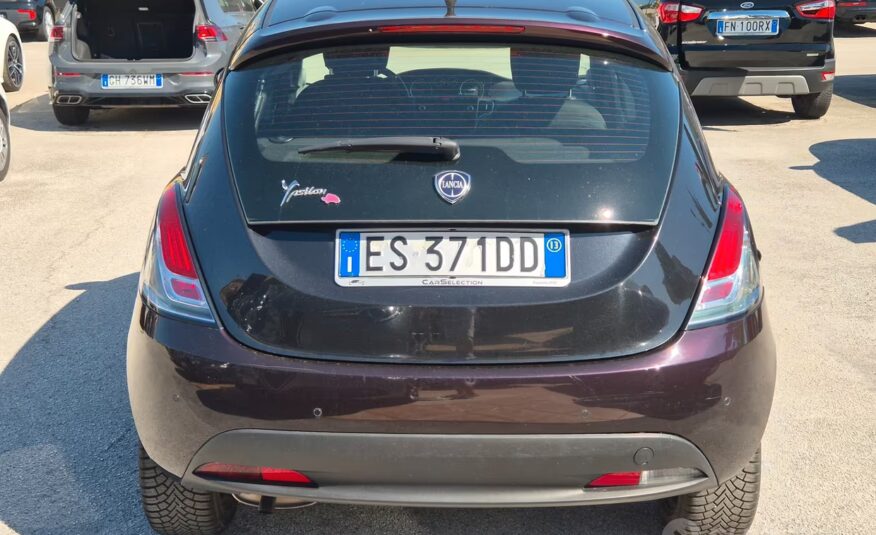 Lancia Ypsilon 1.2 69 CV 5 porte S&S Platinum