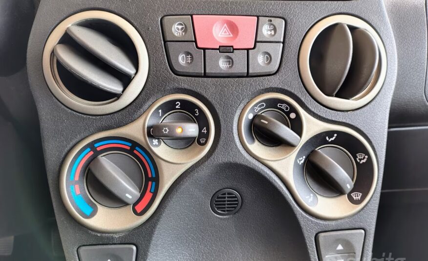 Fiat Panda 1.3 MJT 16V DPF 4×4 Cross IMPECCABILE