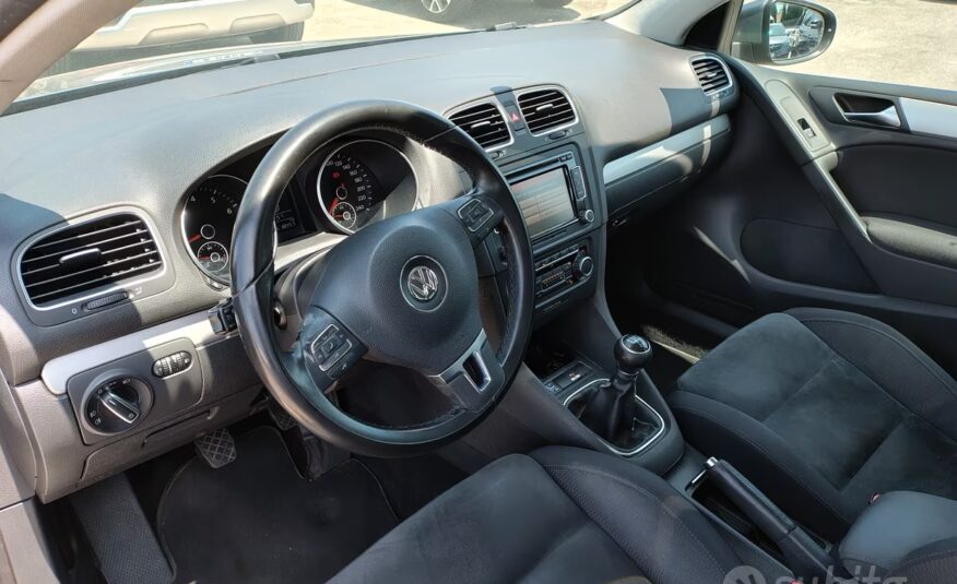 Volkswagen Golf 1.6 Highline BiFuel