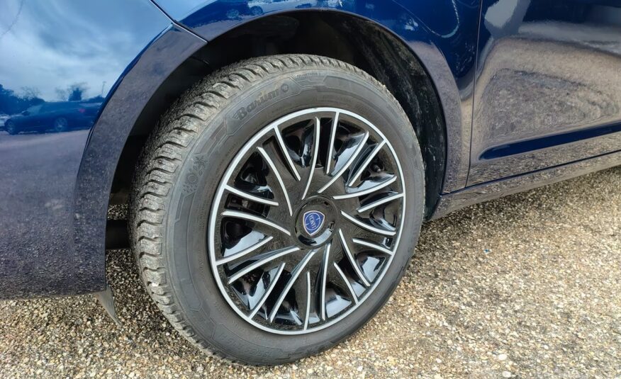 Lancia Ypsilon 1.0 FireFly 5 porte S&S Hybrid Ecoc